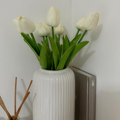 Simple Versatile White Ceramic Flower Vase