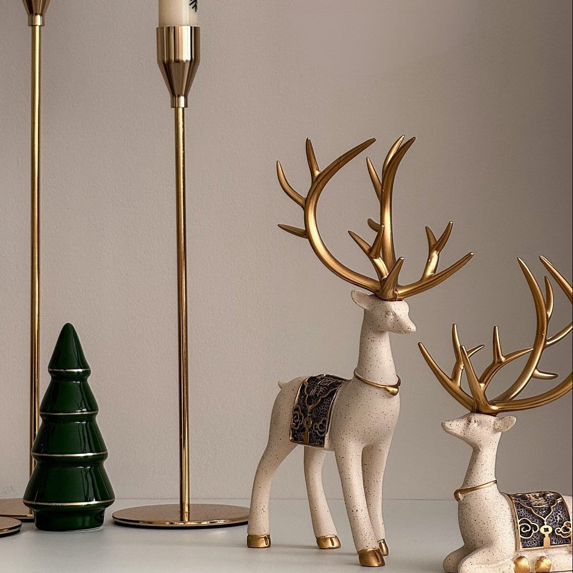Resin Reindeer Figurine Set - 2pcs