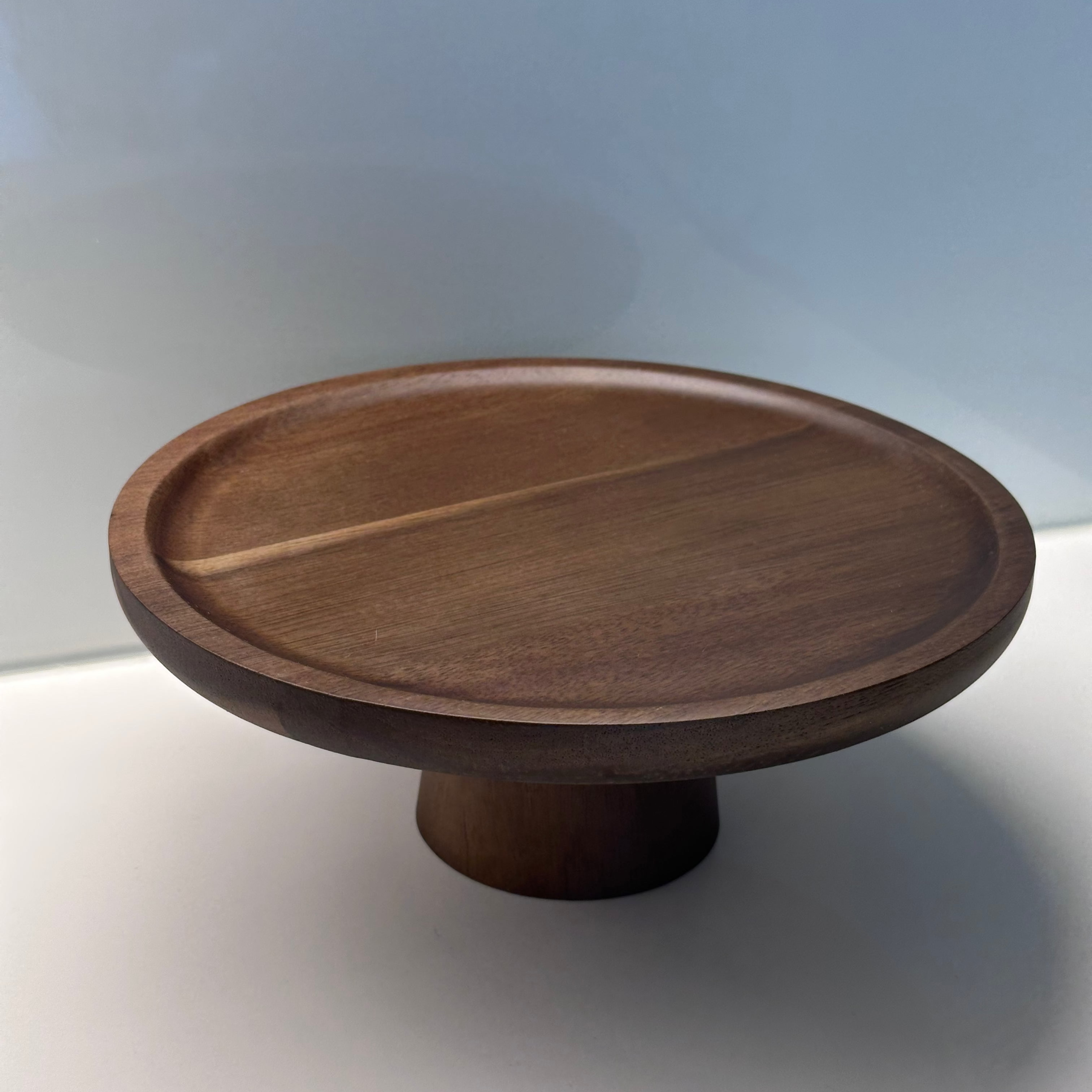 Wooden cake stand